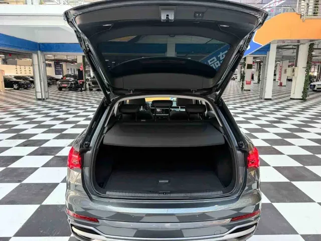 Audi Q3 — Фото автомобиля 15