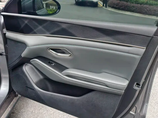 BYD Qin L — Фото автомобиля 14