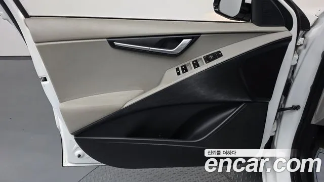 Kia Niro Niro (New) — Фото автомобиля 13