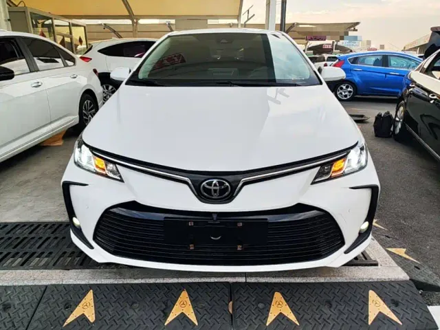 Toyota Corolla — Фото автомобиля 2