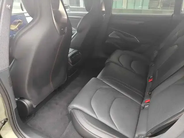 Xiaomi SU7 — Фото автомобиля 5
