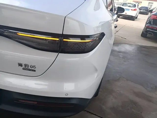 BYD Seal 05 DM-i — Фото автомобиля 7