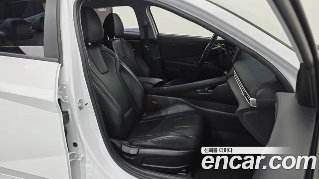 Hyundai Avante CN7 — Фото автомобиля 16