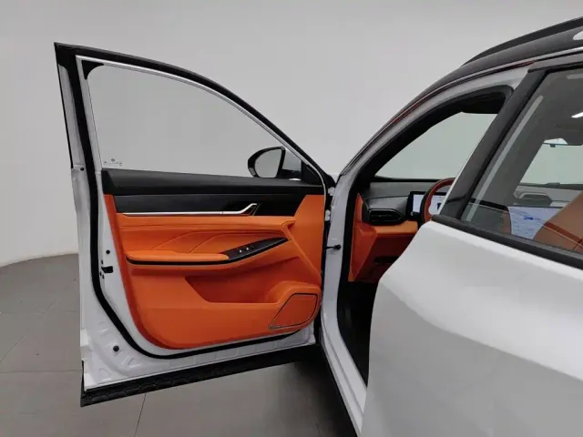 Dongfeng Fengshen L7 — Фото автомобиля 8