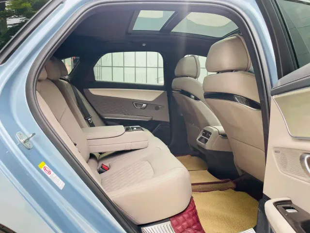 BYD Han — Фото автомобиля 14