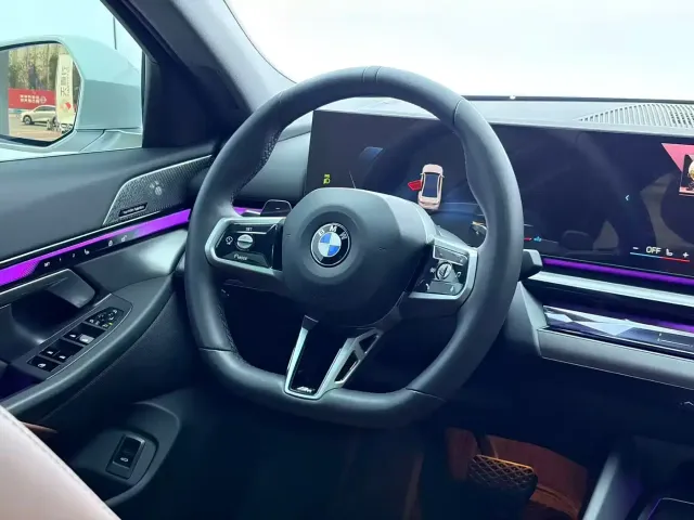 BMW 5 Series — Фото автомобиля 18