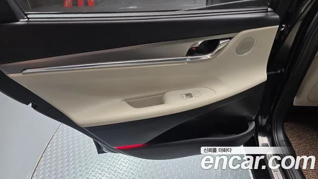 Hyundai Grandeur New — Фото автомобиля 14