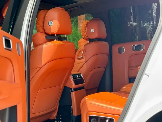 Li Auto L7 — Фото автомобиля 8