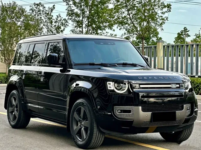 Land Rover Defender — Фото автомобиля 3
