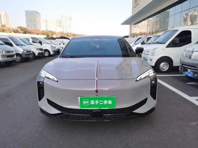 Hongqi EH7 — Фото автомобиля 2