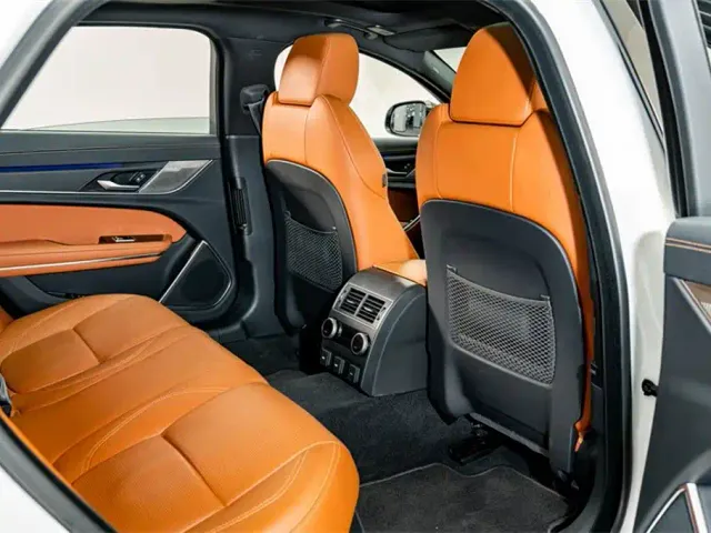 Jaguar XFL — Фото автомобиля 23