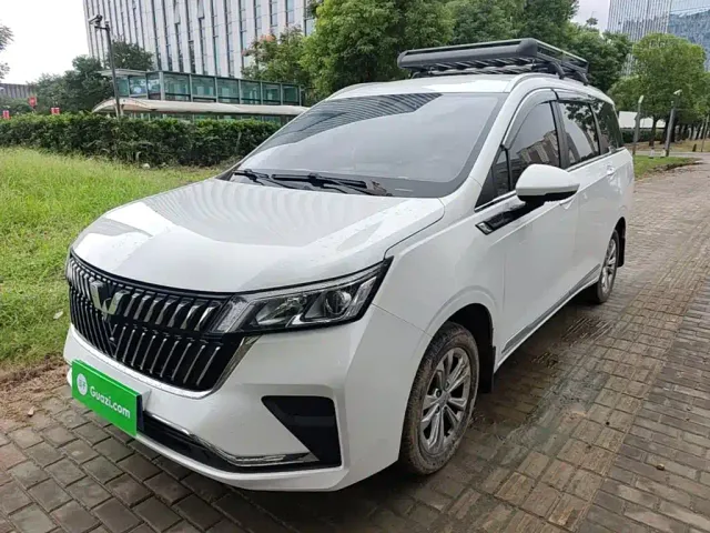 Фотография автомобиля — Wuling Jiachen