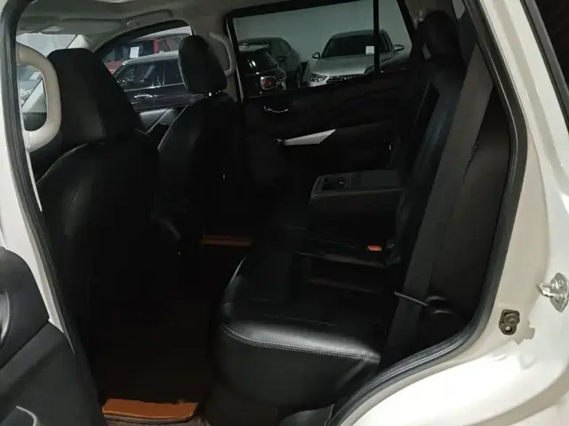 Nissan Terra — Фото автомобиля 16