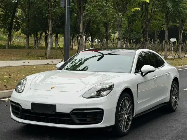 Фотография автомобиля — Porsche Panamera