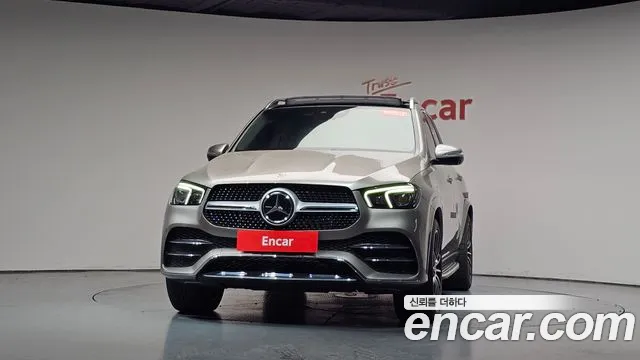 Mercedes-Benz GLE-Class — Фото автомобиля 2