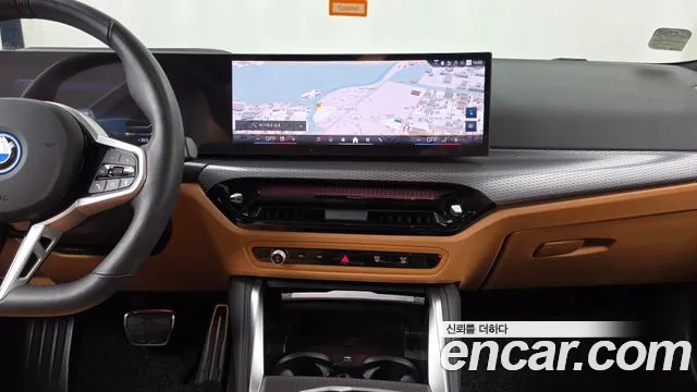 BMW i4 — Фото автомобиля 14