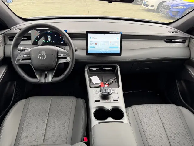 BYD Qin PLUS — Фото автомобиля 9