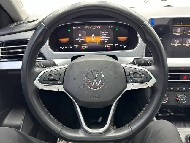 Volkswagen Lavida — Фото автомобиля 14