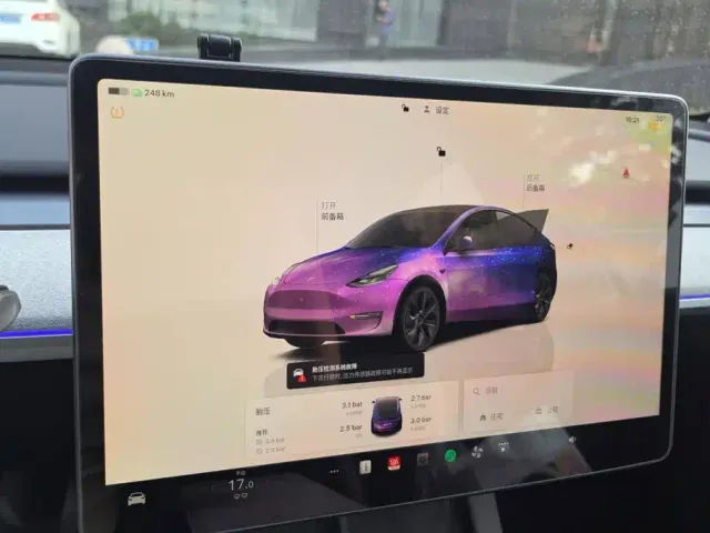Tesla Model Y — Фото автомобиля 14