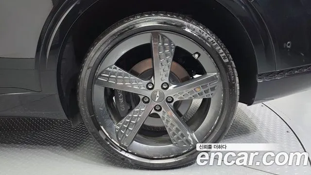 Genesis GV70 2.5T Бензин AWD — Фото автомобиля 18