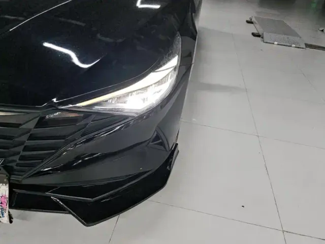 Hyundai Elantra — Фото автомобиля 5