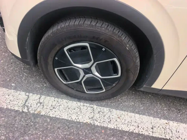 GAC AION UT super — Фото автомобиля 25