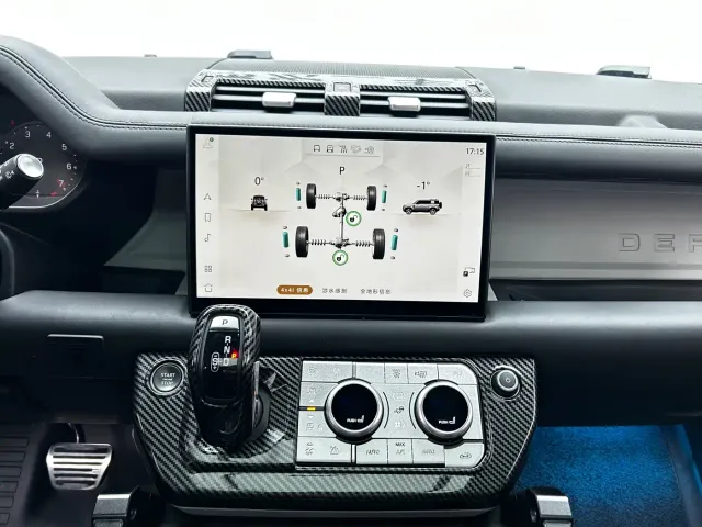 Land Rover Defender — Фото автомобиля 16