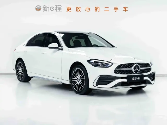 Mercedes-Benz C-Class — Фото автомобиля 3