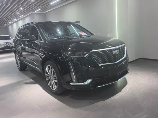 Cadillac XT6 — Фото автомобиля 3