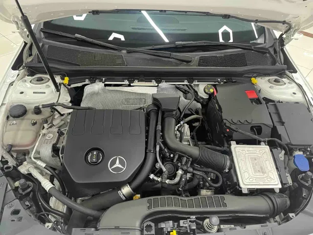 Mercedes-Benz Mercedes-Benz A-Class 2022 A 180 L Sport Sedan — Фото автомобиля 20