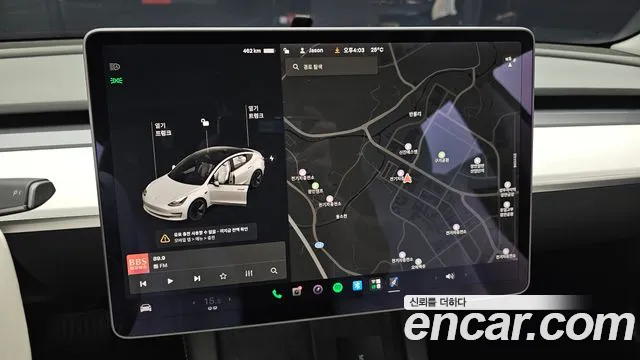 Tesla Model 3 — Фото автомобиля 11