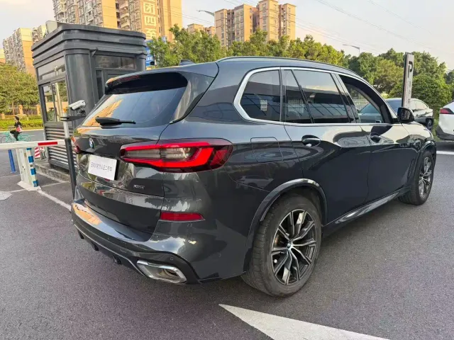 BMW 5 Series — Фото автомобиля 6