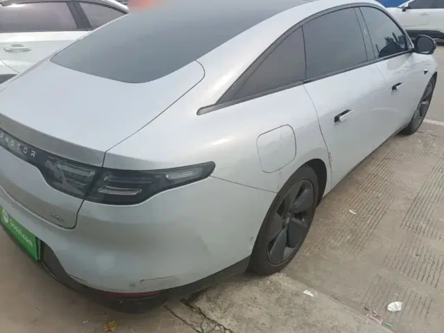 Leapmotor C01 — Фото автомобиля 6