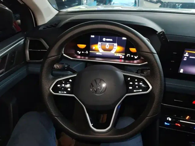 Volkswagen Tharu — Фото автомобиля 10