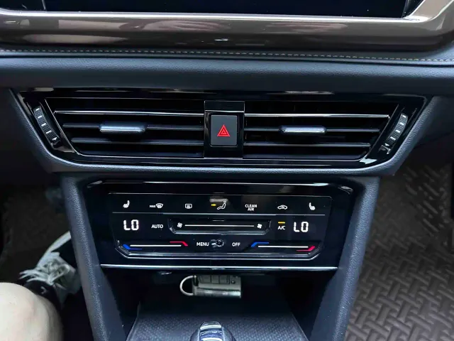Volkswagen Tharu — Фото автомобиля 16