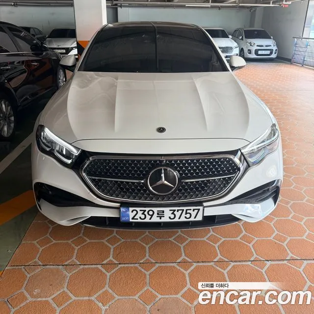 Mercedes-Benz E-Class — Фото автомобиля 15