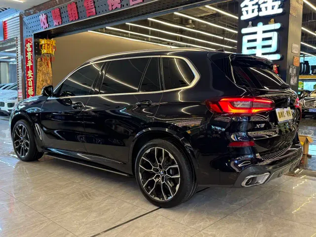 BMW X5 — Фото автомобиля 4