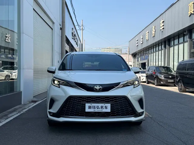 Toyota Granvia — Фото автомобиля 2