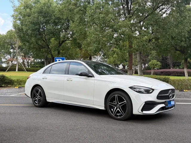 Mercedes-Benz C-Class — Фото автомобиля 4