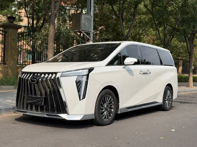 Фотография автомобиля — GAC Trumpchi M8