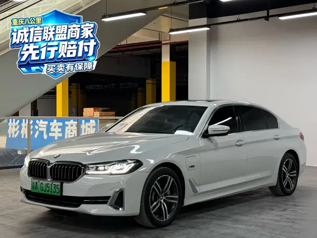 Фотография автомобиля — BMW 5 Series