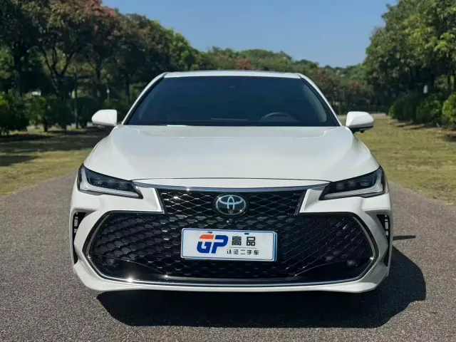 Toyota Avalon — Фото автомобиля 2