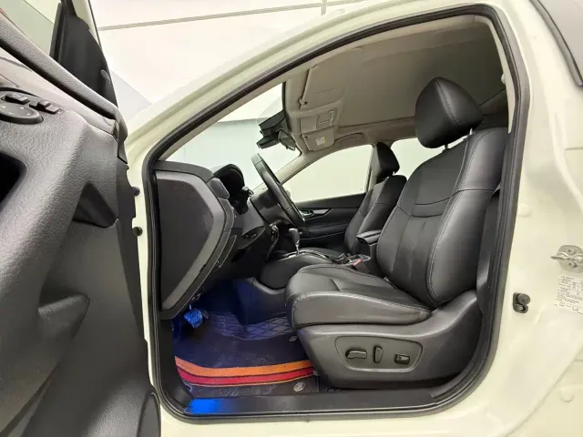 Nissan X-Trail — Фото автомобиля 9