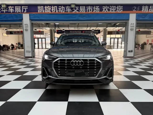 Audi Q3 — Фото автомобиля 2