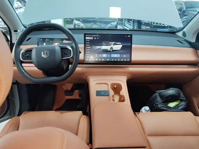 Leapmotor C10 — Фото автомобиля 9