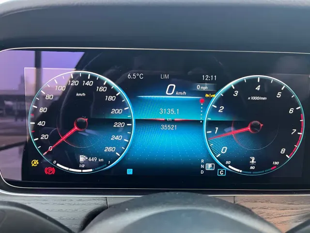 Mercedes-Benz E-Class — Фото автомобиля 6