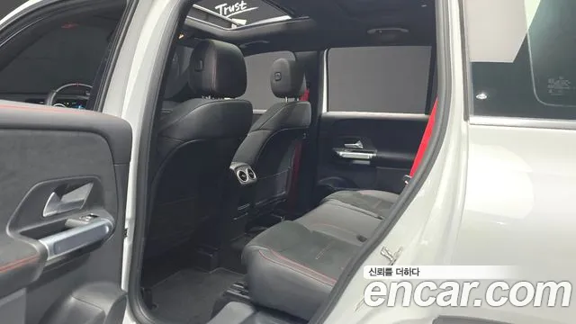 Mercedes-Benz GLB-Class — Фото автомобиля 11