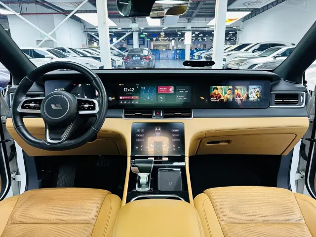 Li Auto ONE — Фото автомобиля 6