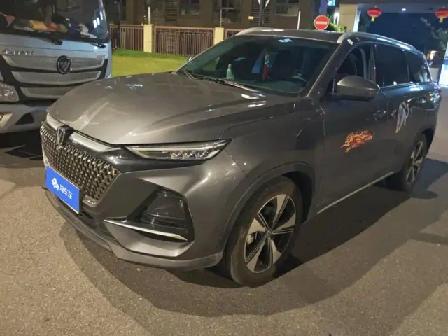 Фотография автомобиля — Changan X7 Plus
