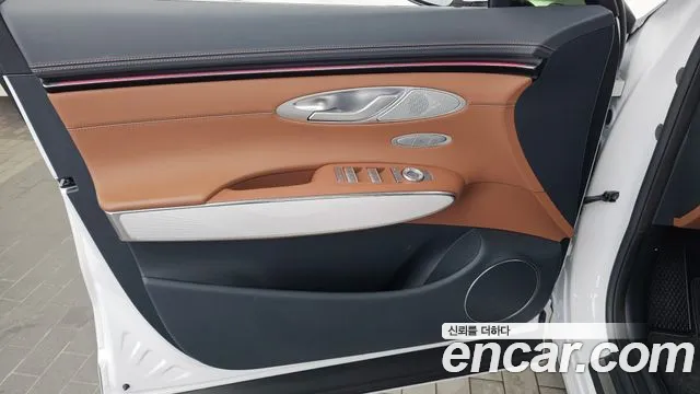 Genesis GV70 2.5T Бензин 2WD — Фото автомобиля 22